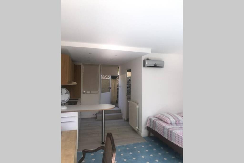 Joli Studio Au Mont St Clair Avec Vue Sur La Mer Lägenhet Sète Exteriör bild